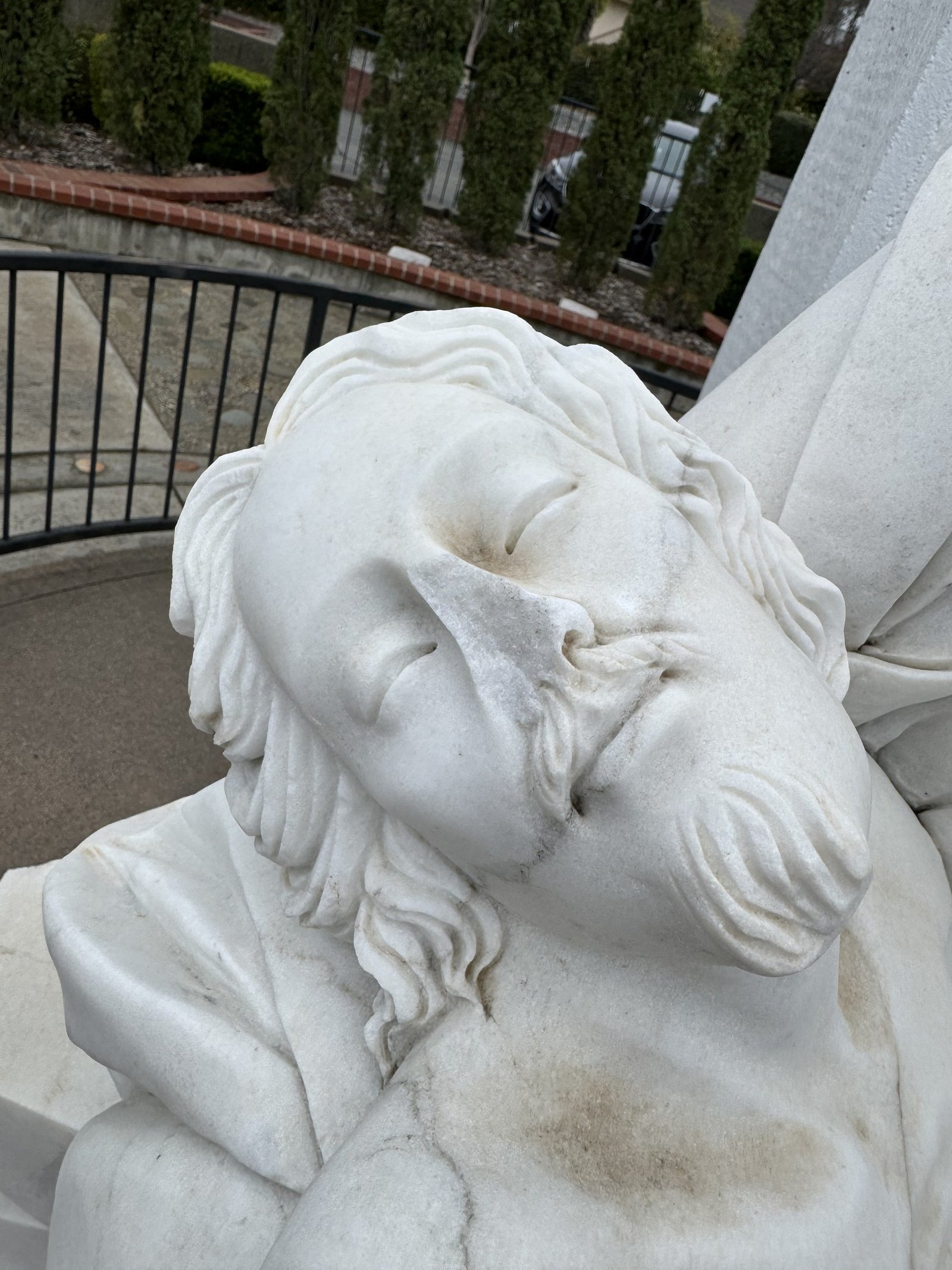 Jesus's head and hair in the Pietà before restoration.